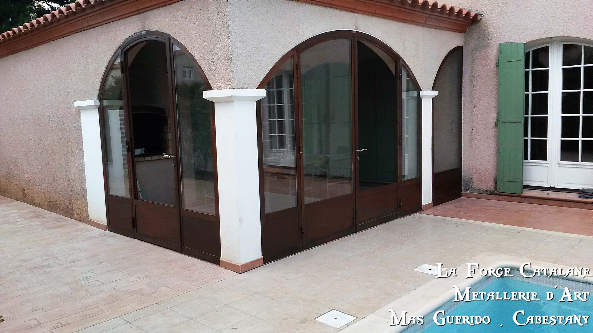 porte etanche cintree vitrage blinde forge catalane 2.jpg